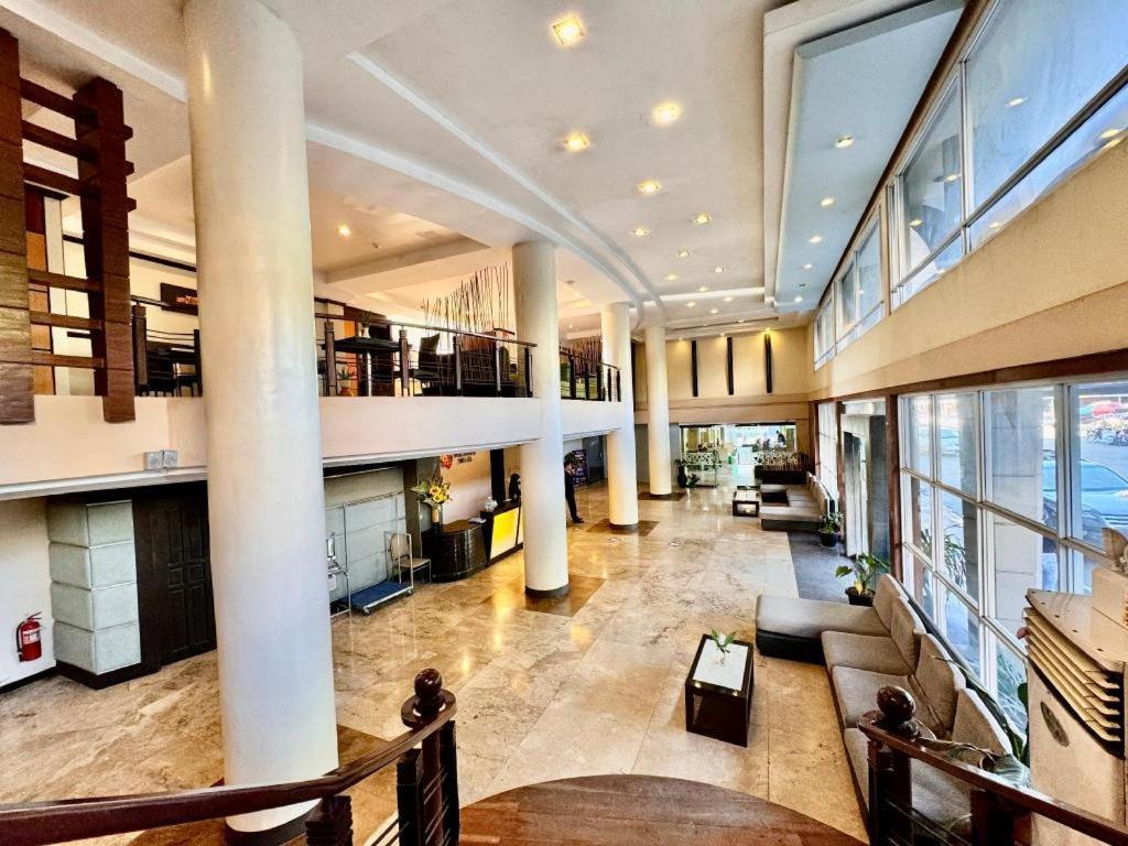 Mo2 Westown Hotel San Juan Bacolod Exterior photo