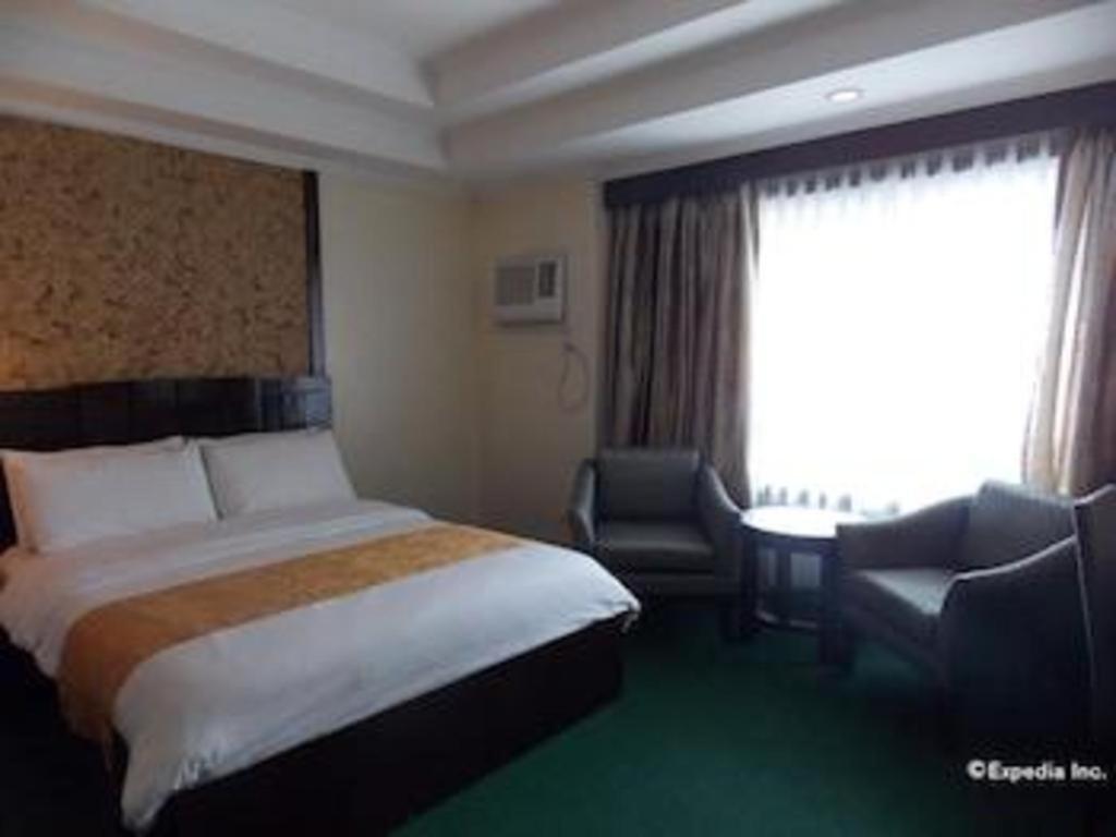 Mo2 Westown Hotel San Juan Bacolod Exterior photo